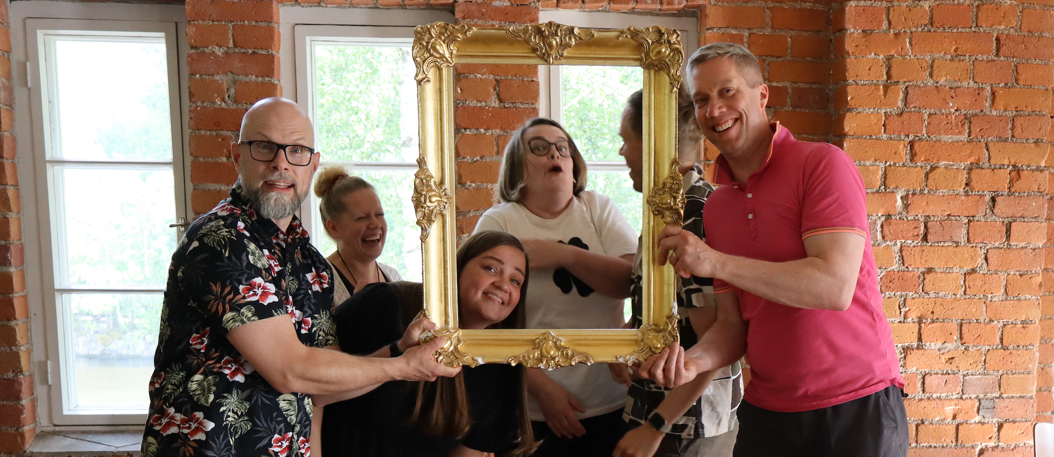 Kuva Kureliivit ja jaloimmat reidet improvisaatioteatteriryhmästä